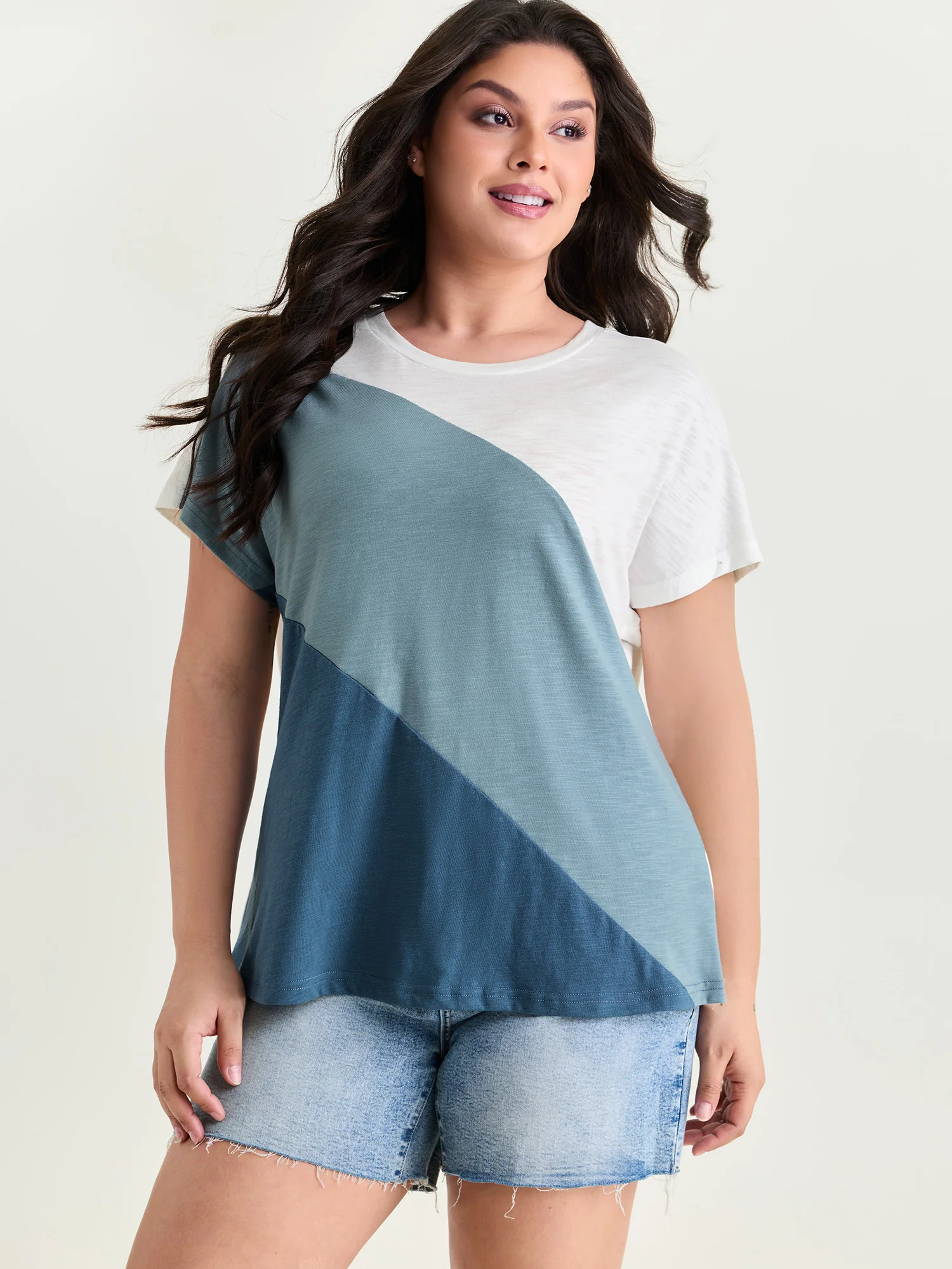 Colorblock Textured Round Neck T-Shirt