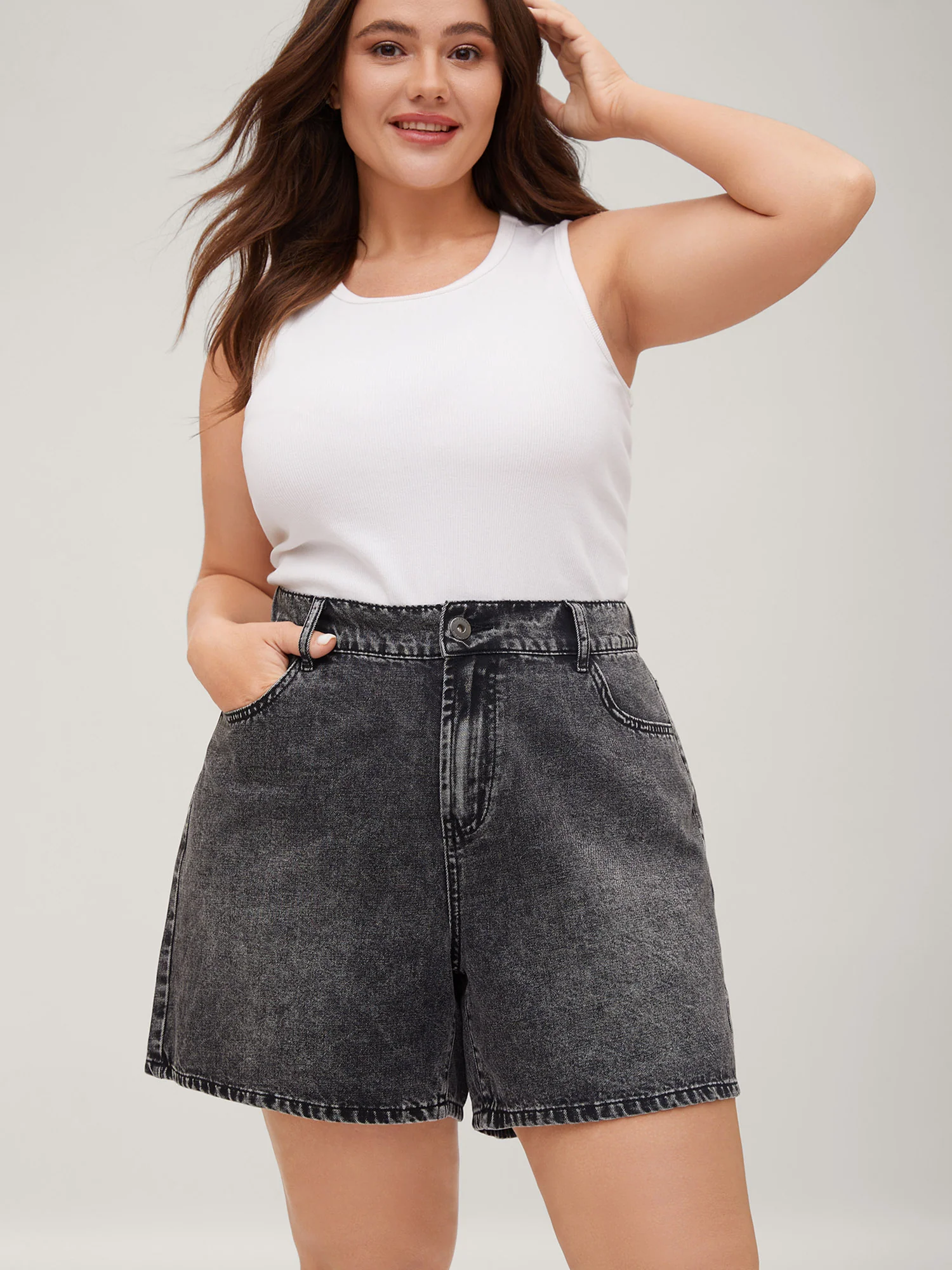 Elastic Waistband Classic Cut Denim Shorts