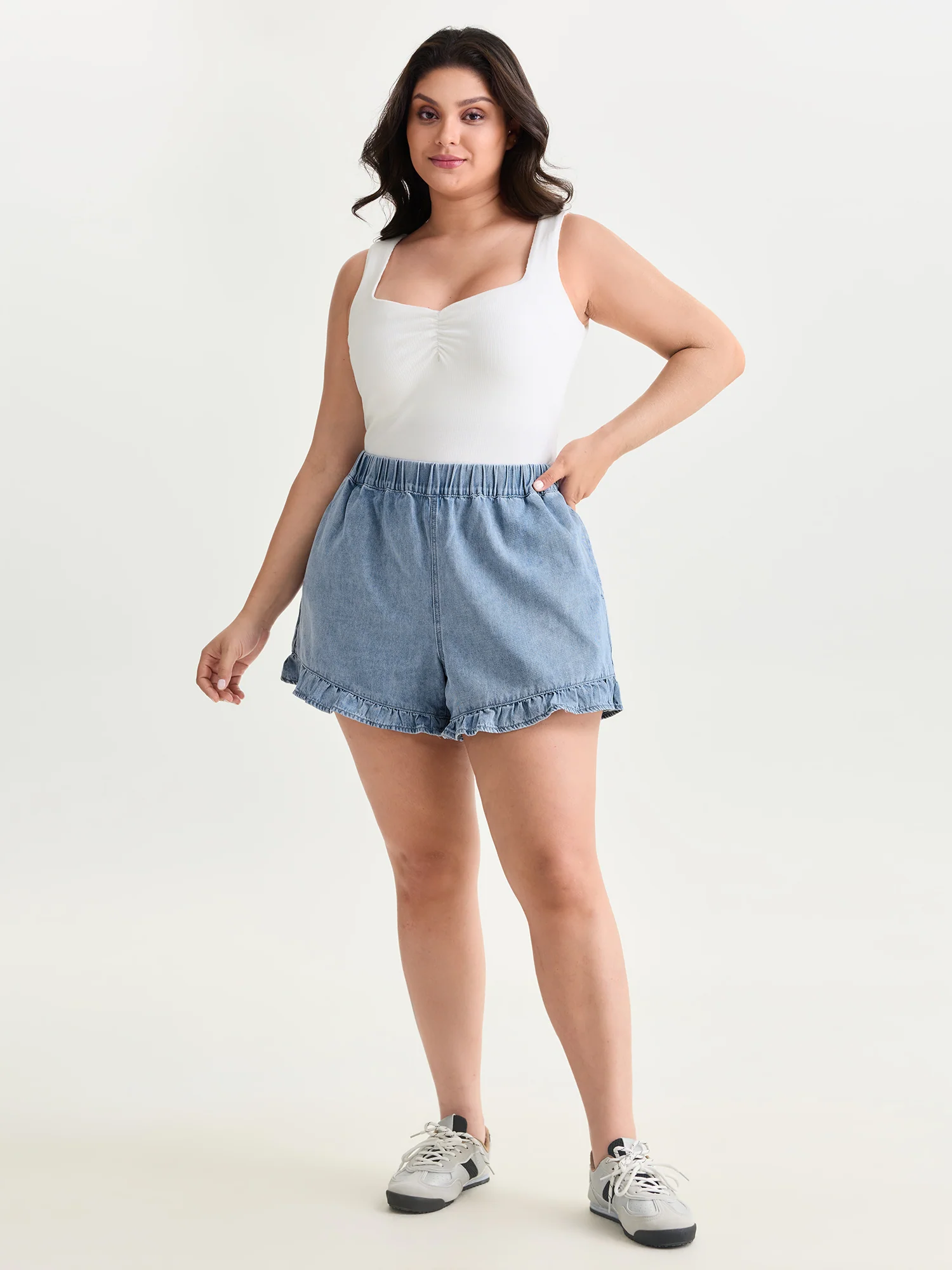 Elastic Waistband Straight-Leg Denim Shorts