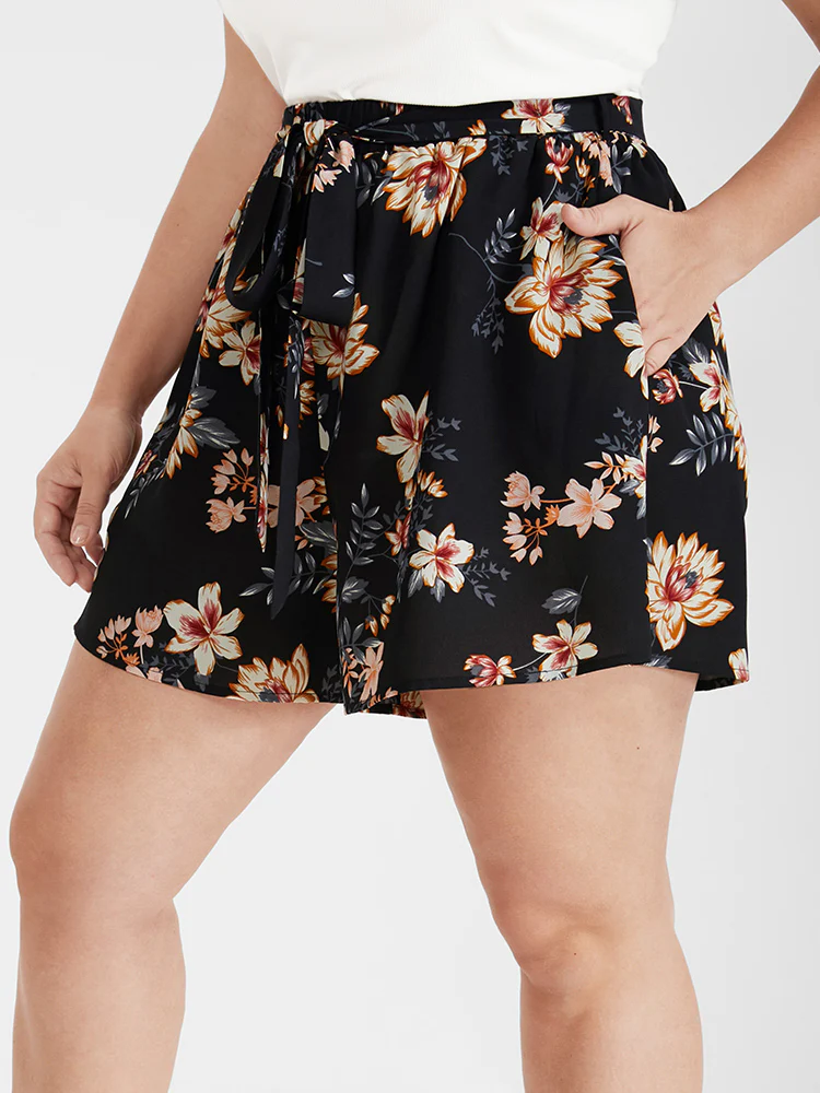 Floral Belted Pocket Elastic Waist Shorts - Image 5