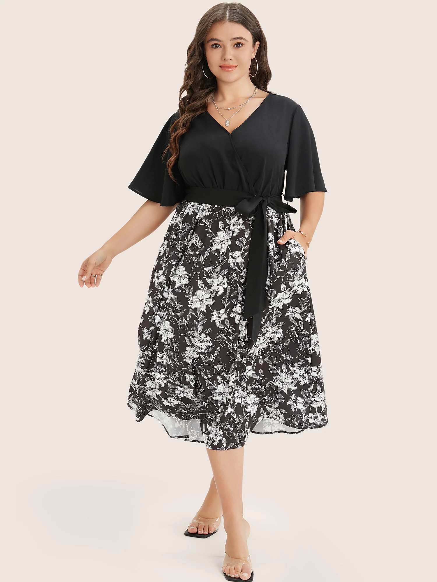 Floral Patchwork Pocket Belt Surplice Neck Ruffle Hem Dress - Image 3