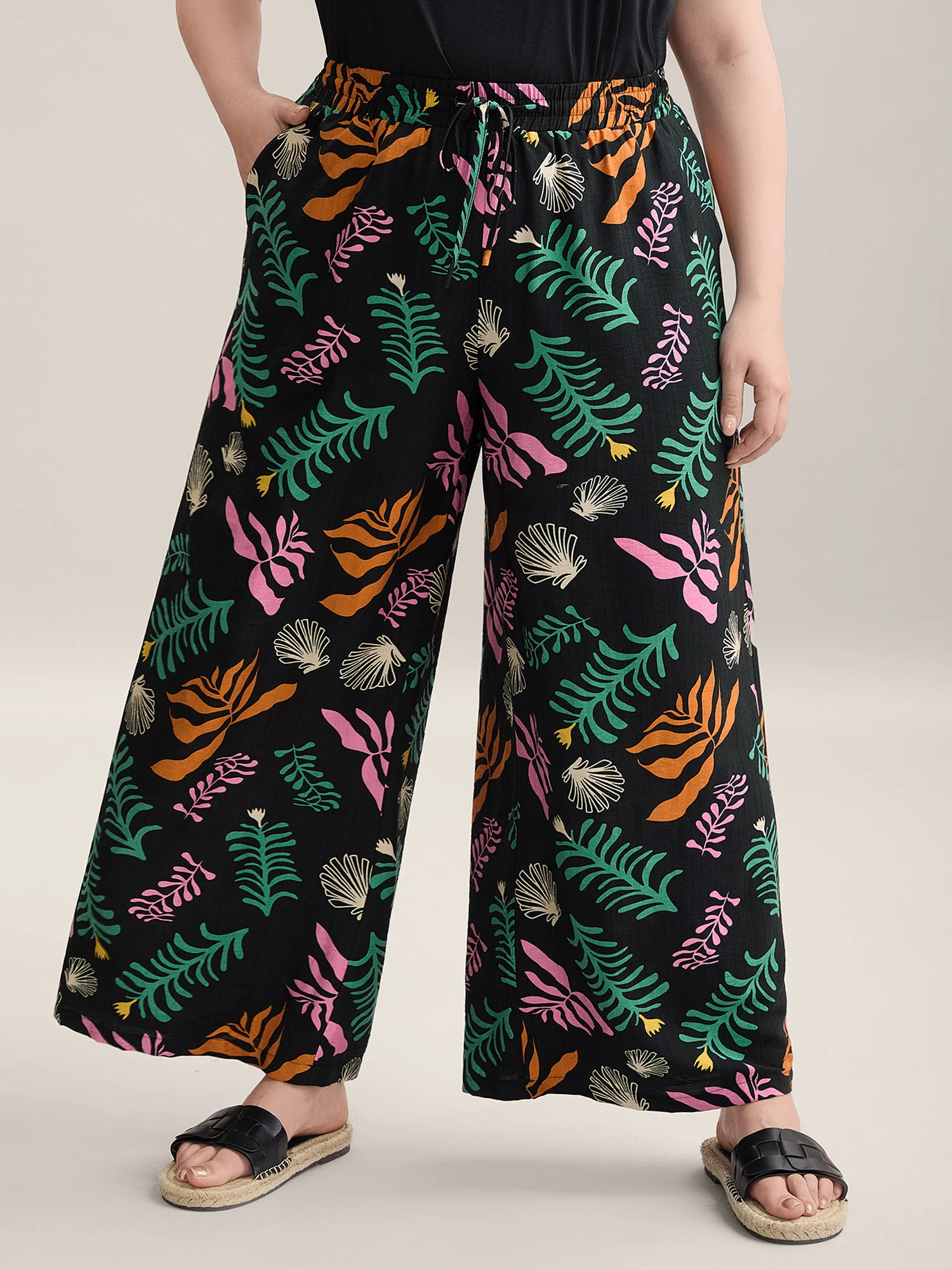 Multi-Color Leaf Print Wide-Leg Pants