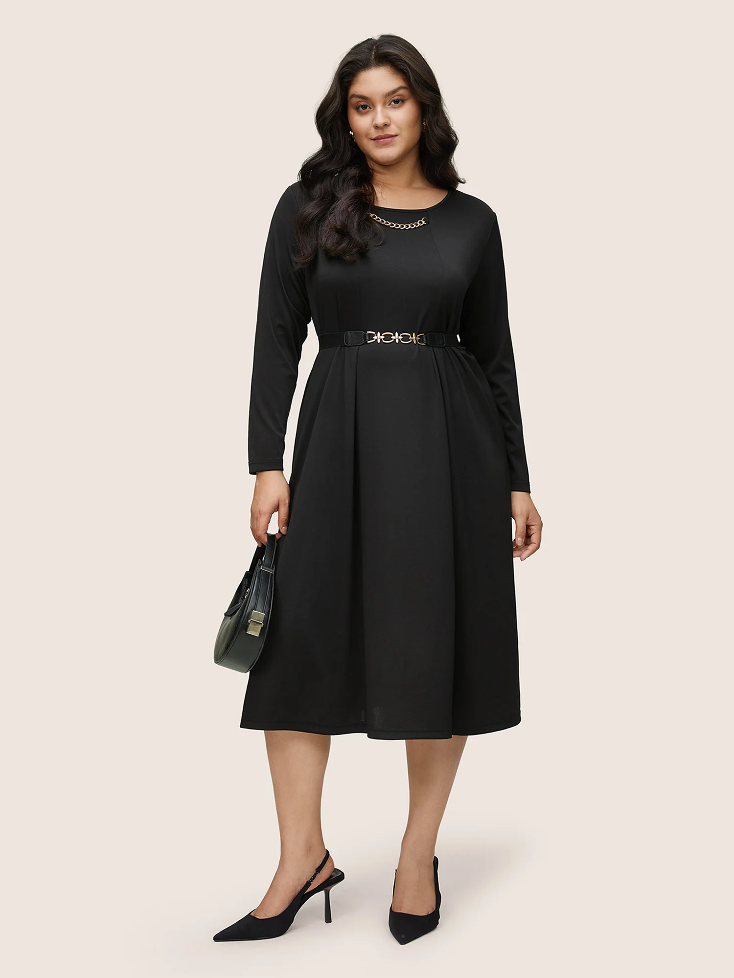 Solid Metal Chain Detail Pocket Plicated Dress