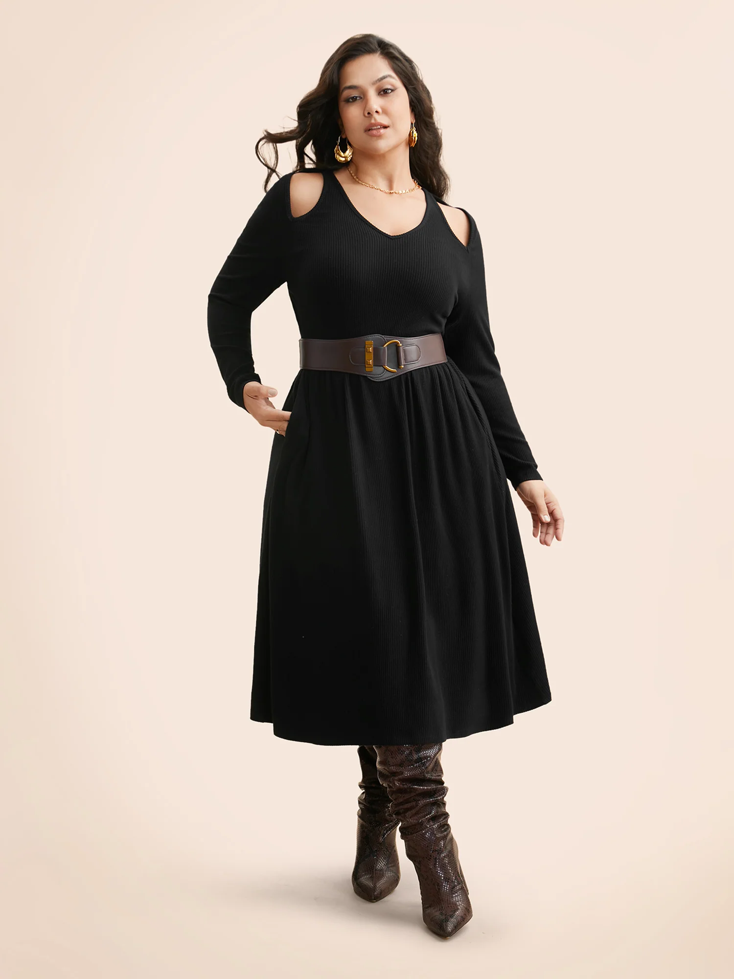 Solid Pit Strip Cut Out Dress