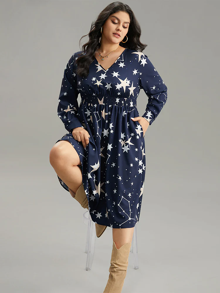 Star Geometric Shirred Pocket Dress - Image 6