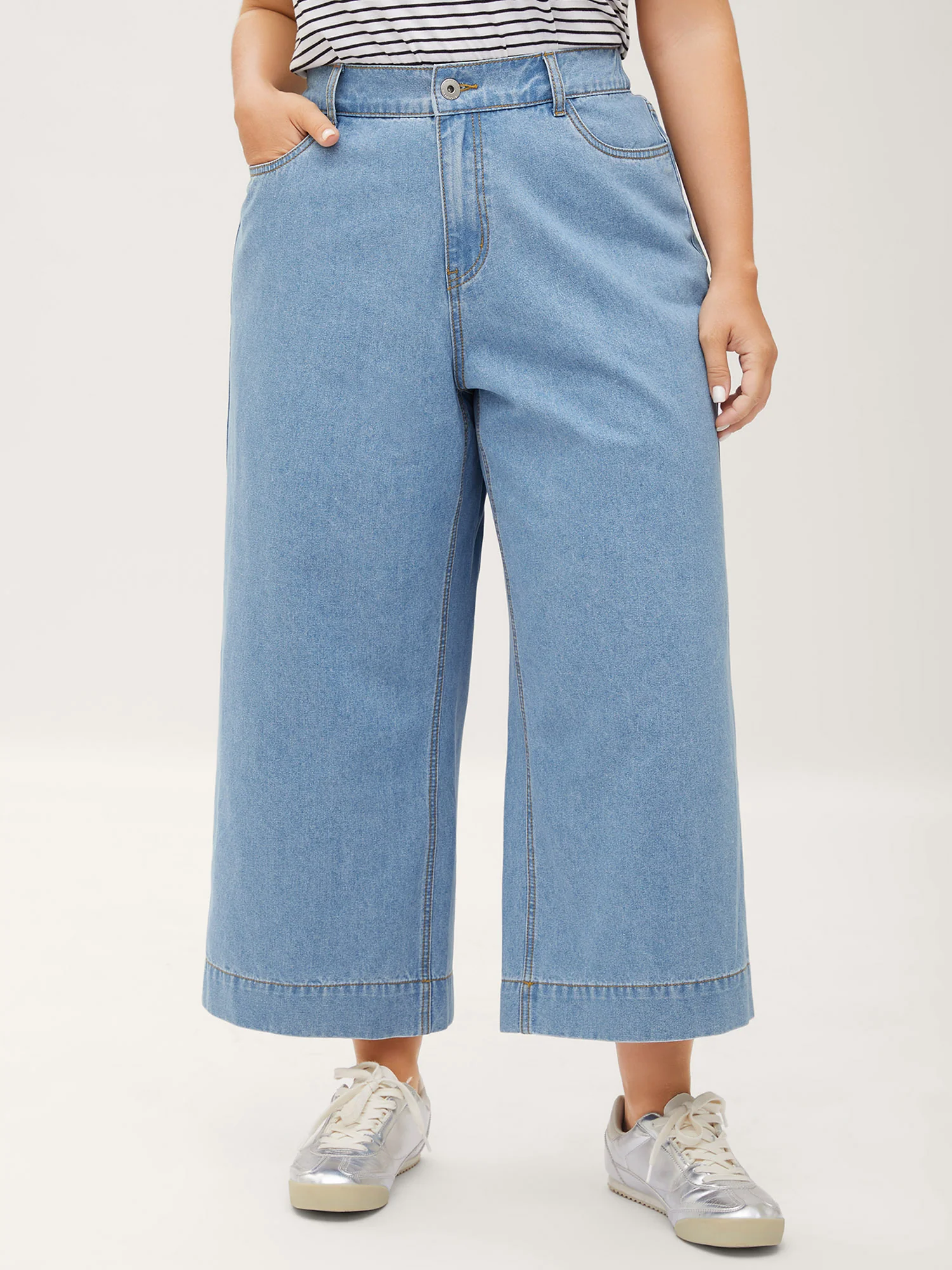 Stretchy Waist Flared Hem Jeans