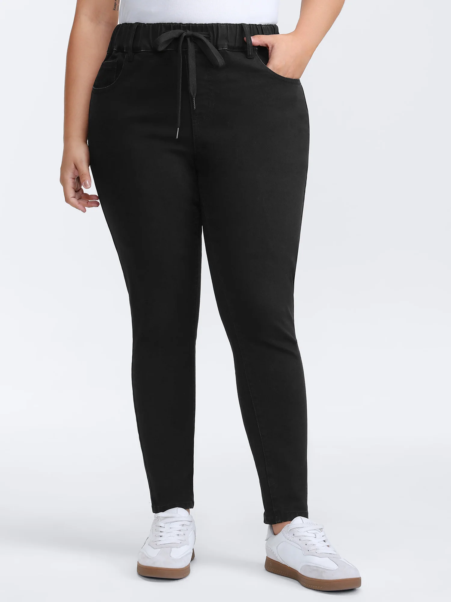 Moderate Stretch Skinny-Fit Cropped Jeans